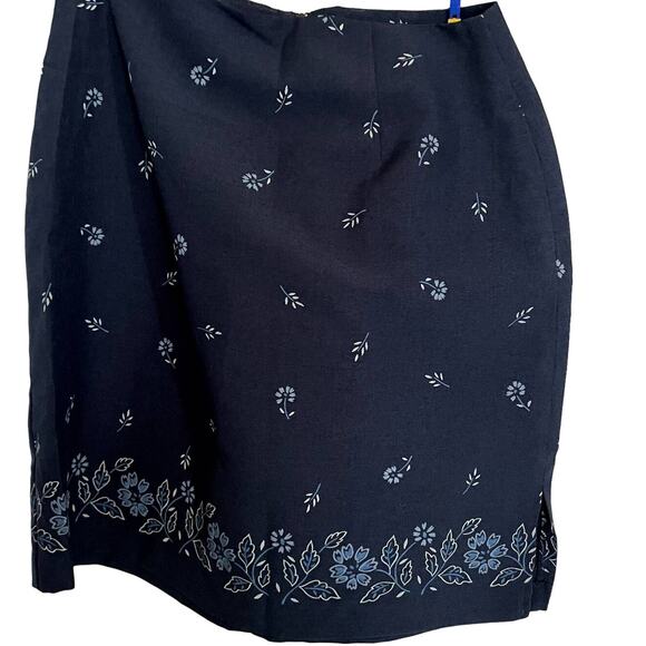 VINTAGE Size 8 Navy skirt floral RN 17638 back zipper blue polyester - Picture 2 of 7